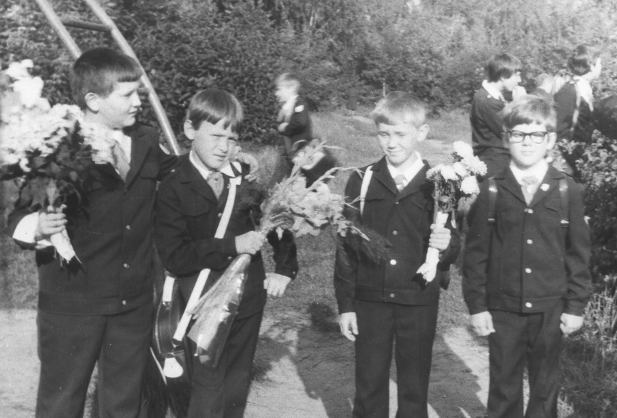 1977